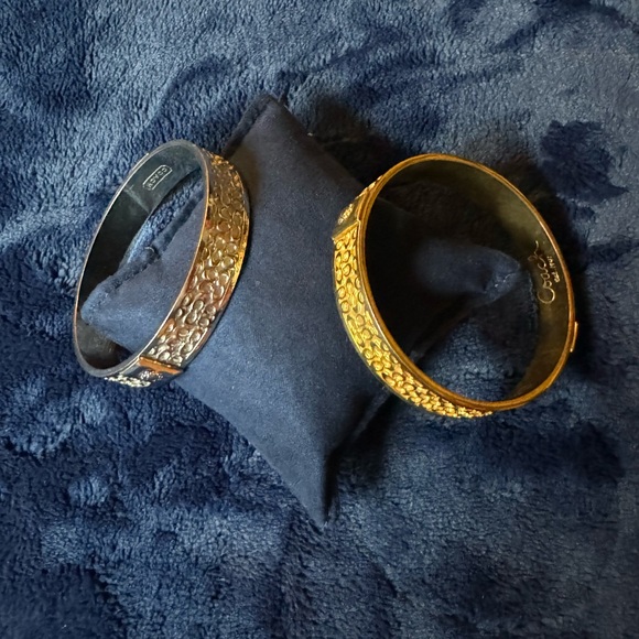 Coach Bangle Bracelet Set Silver/Yellow Gold Plated Metal - Picture 3 of 4